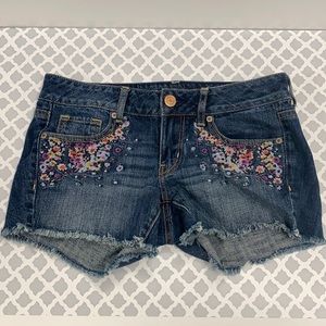 American Eagle Floral Embroidered Denim Shorts 4